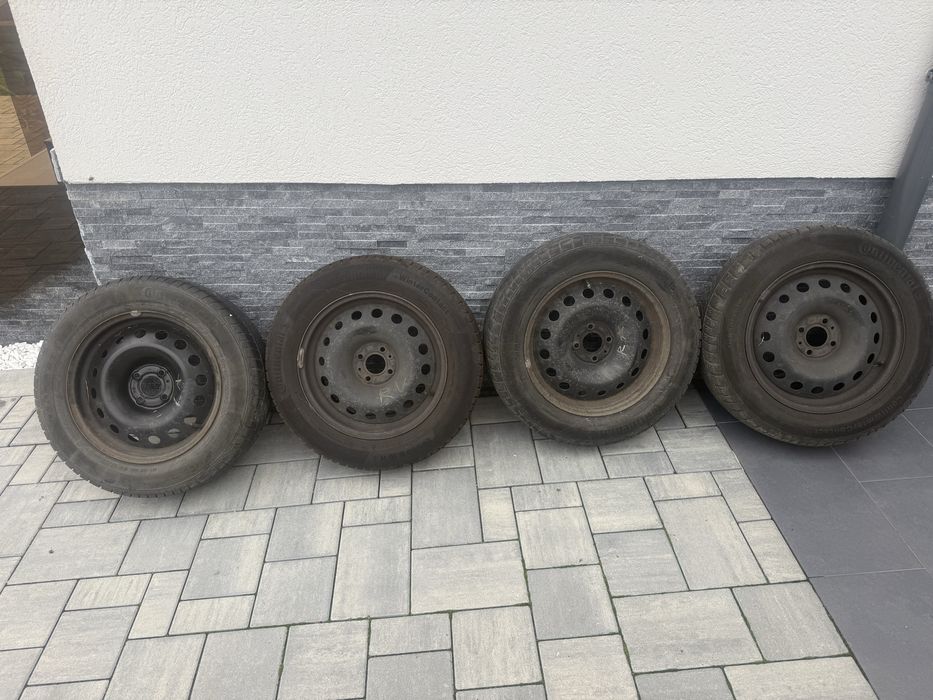 Jante tabla 4x100 + anvelope iarna Dacia Logan Sandero Stepway Captur