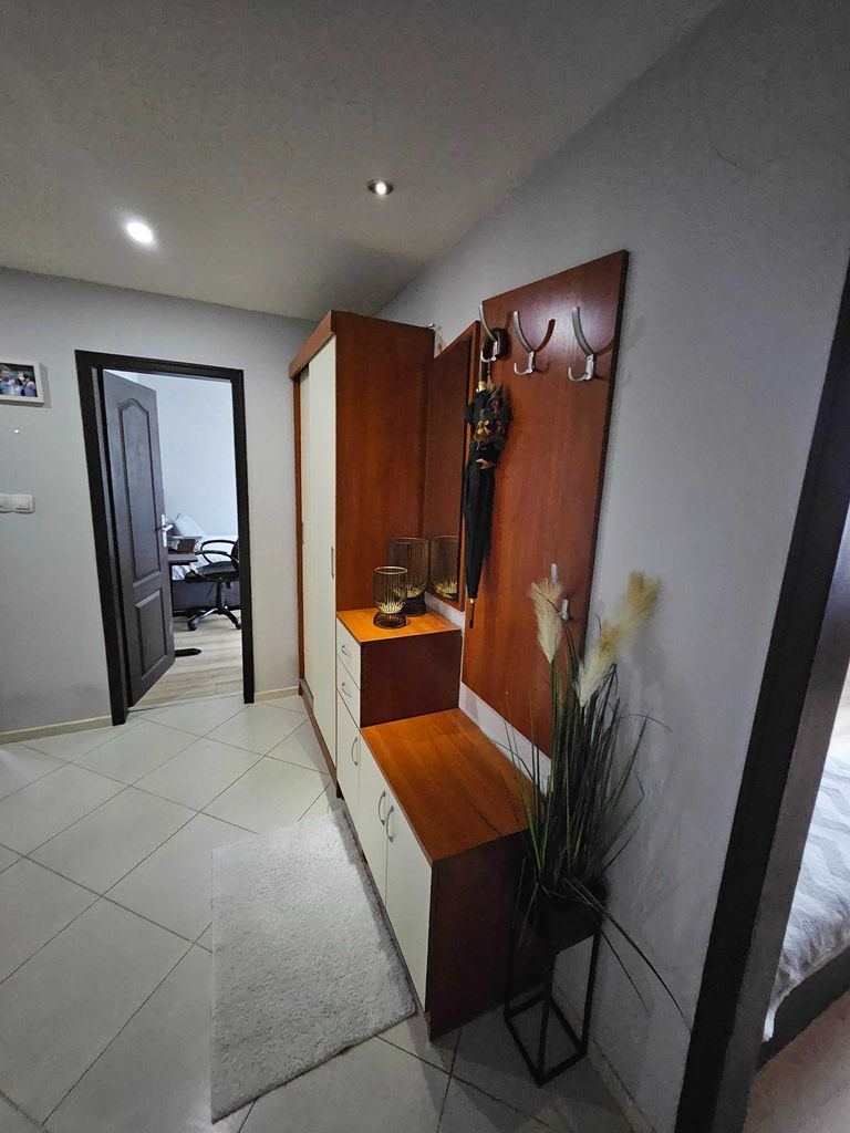 Продава се Четиристаен апартамент в Видин, Христо Ботев - 125 кв.м за 1240 €/кв.м - Снимка #18