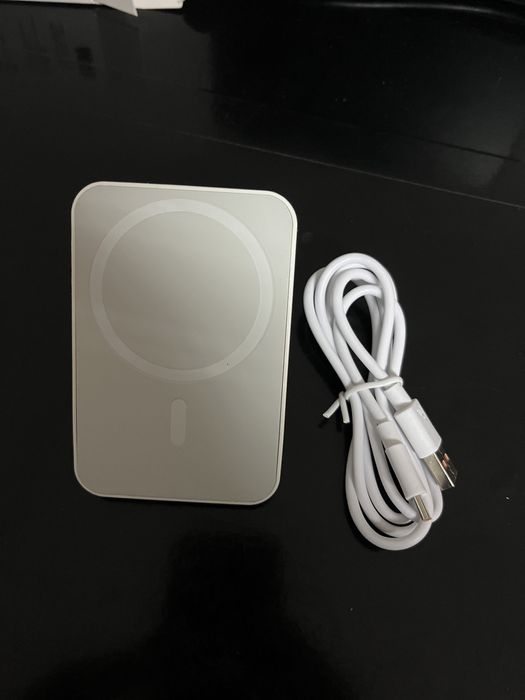 Suport magnetic wireless auto