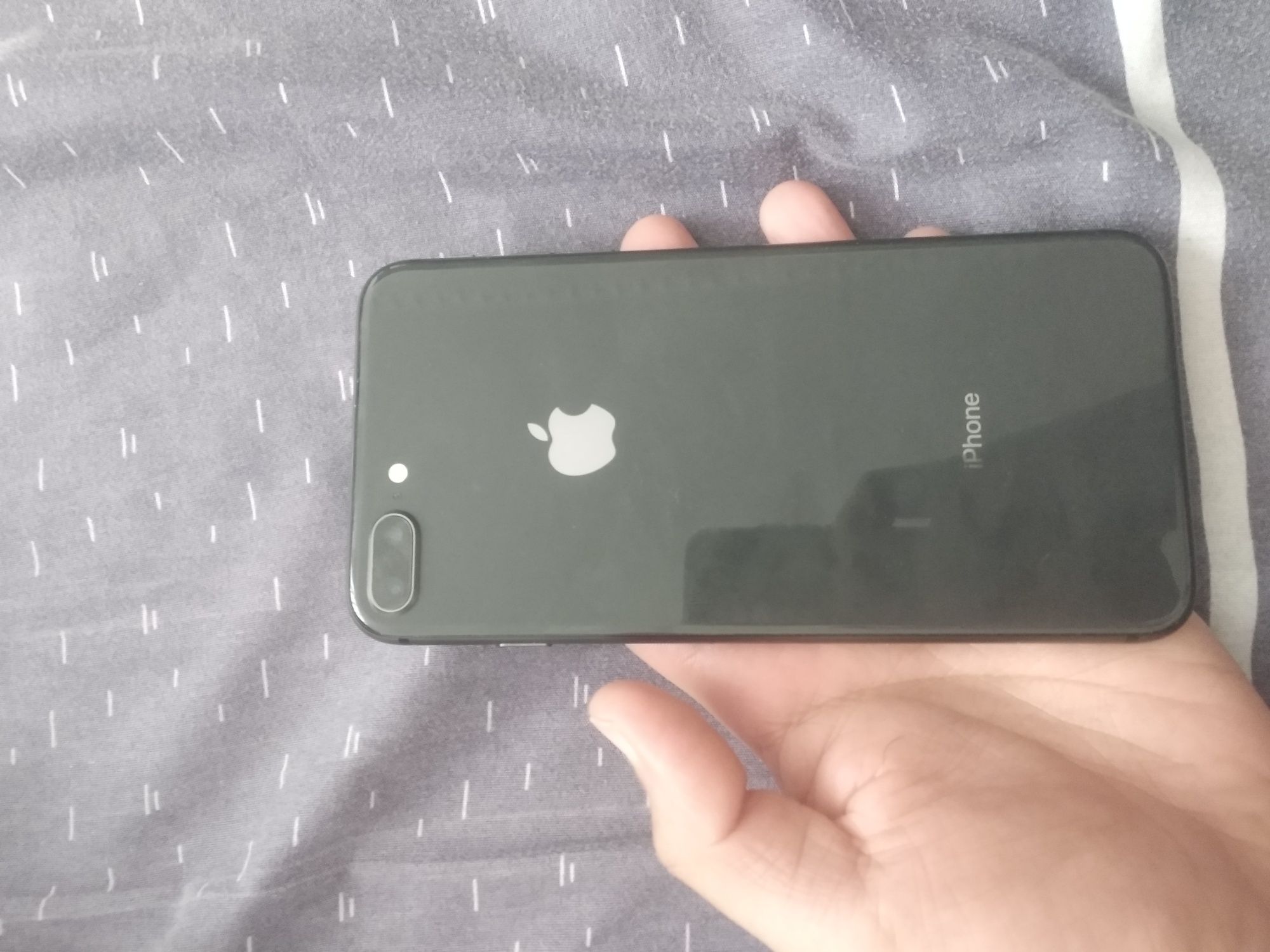 Iphone 8 plus 64GB space gray LL/A  в идеальном состоянии !!!