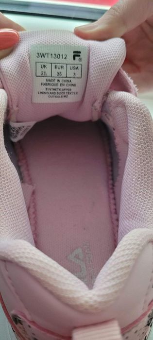 Vand pantofi sport originali