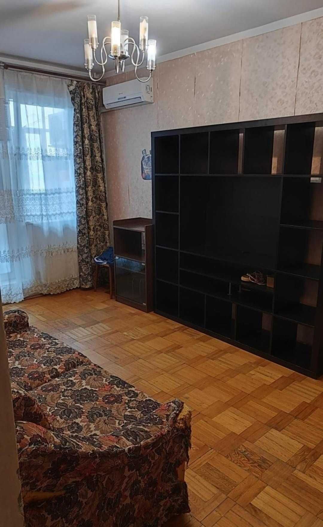 комната на долго