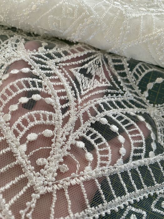 Платове за булчинска рокля