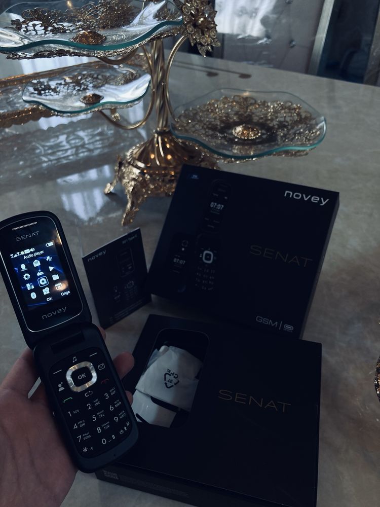 Novey senat GSM tel