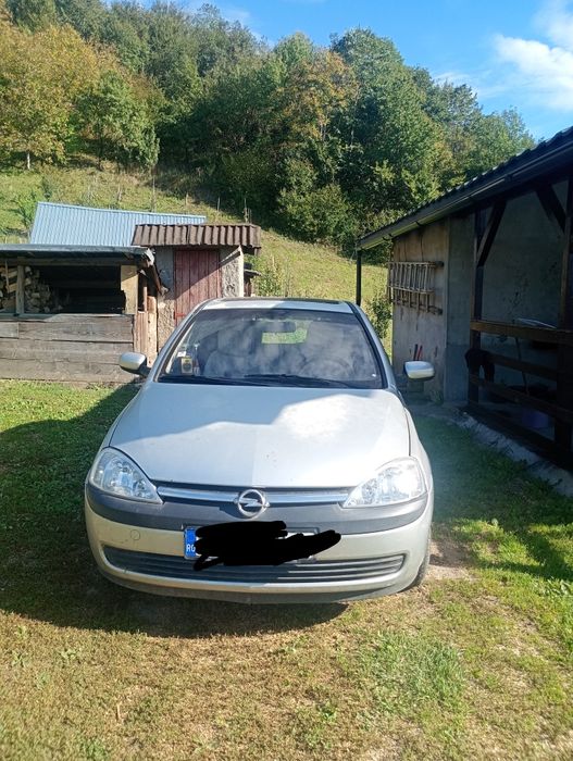 Vând Opel CORSA C 2003