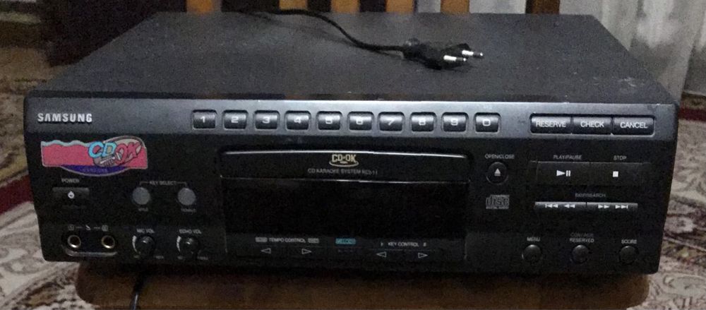 Продам CD караоке Samsung  КСD-11  Оригинал
