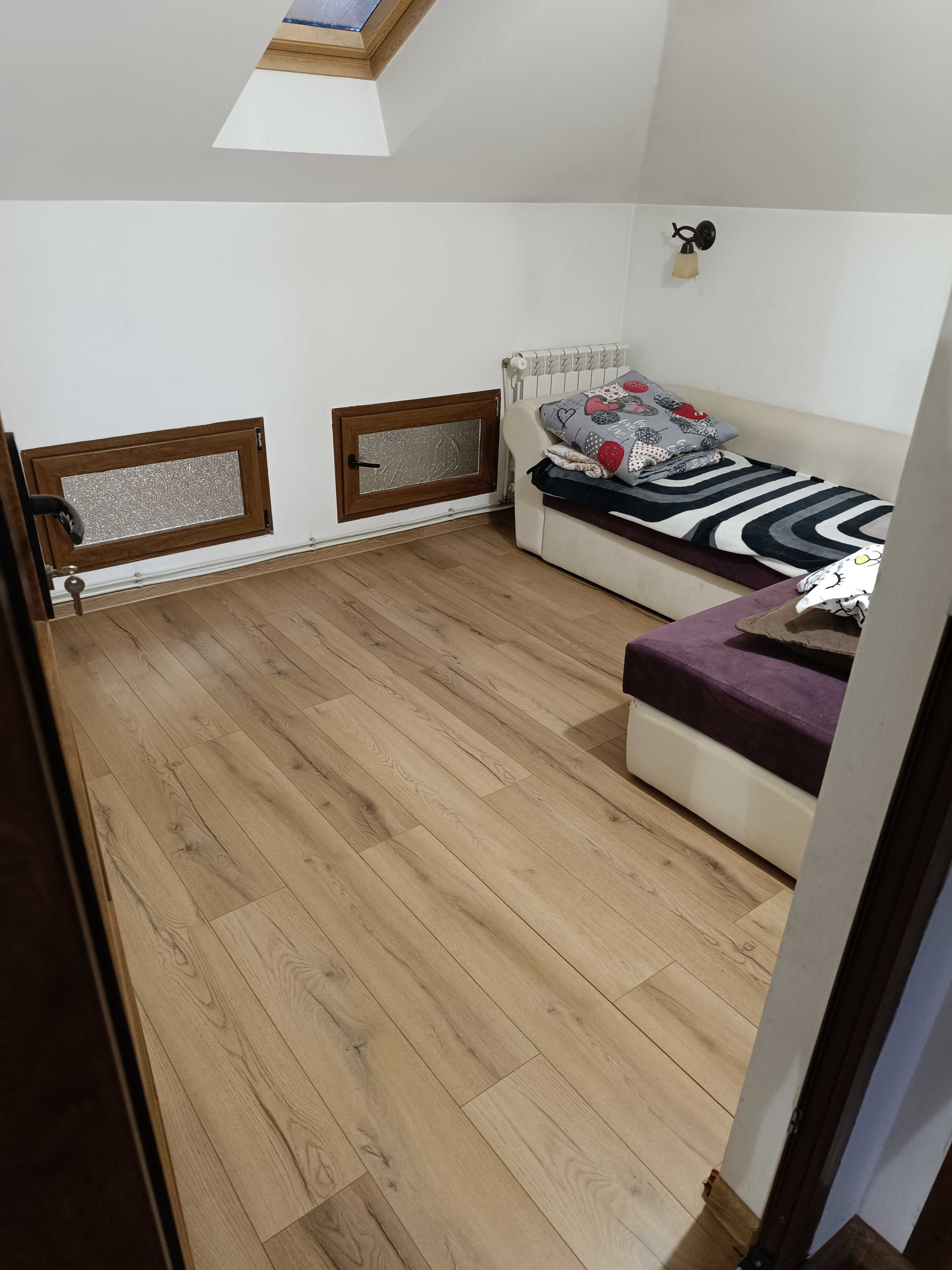 Apartament de inchiriat la casa
