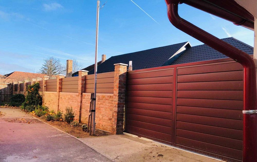 Gard metalic tip casetat - jaluzea