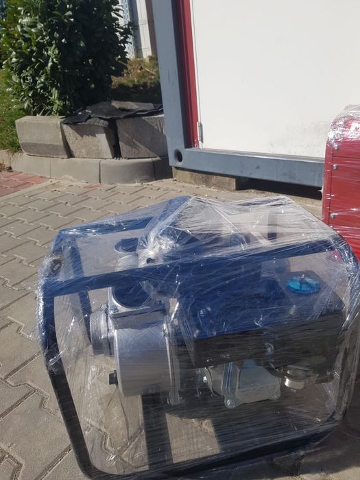 Vând Generator si Pompa de apa