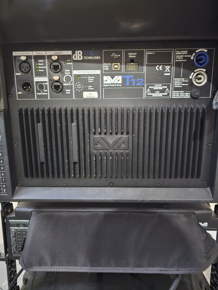 Boxe Line-array DB T8 si T12