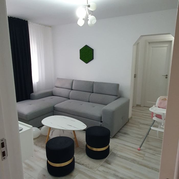 De vânzare apartament cu 3 camere ,centrala proprie .Etaj 4 din 5 ,52