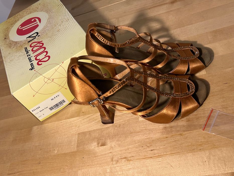 Обувки за латино танци р-р 36,5 PI DANCE