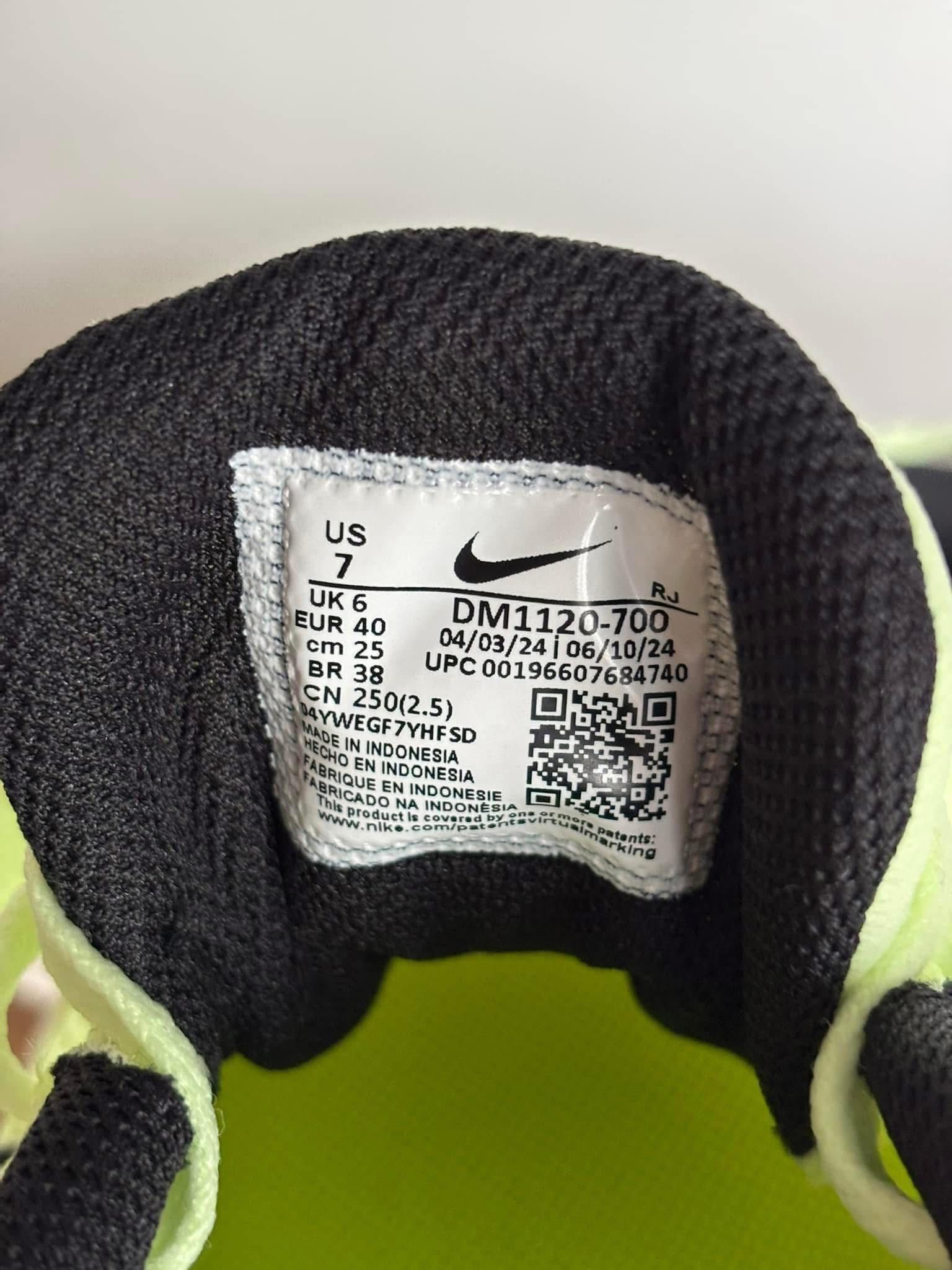 Маратонки Nike Legend