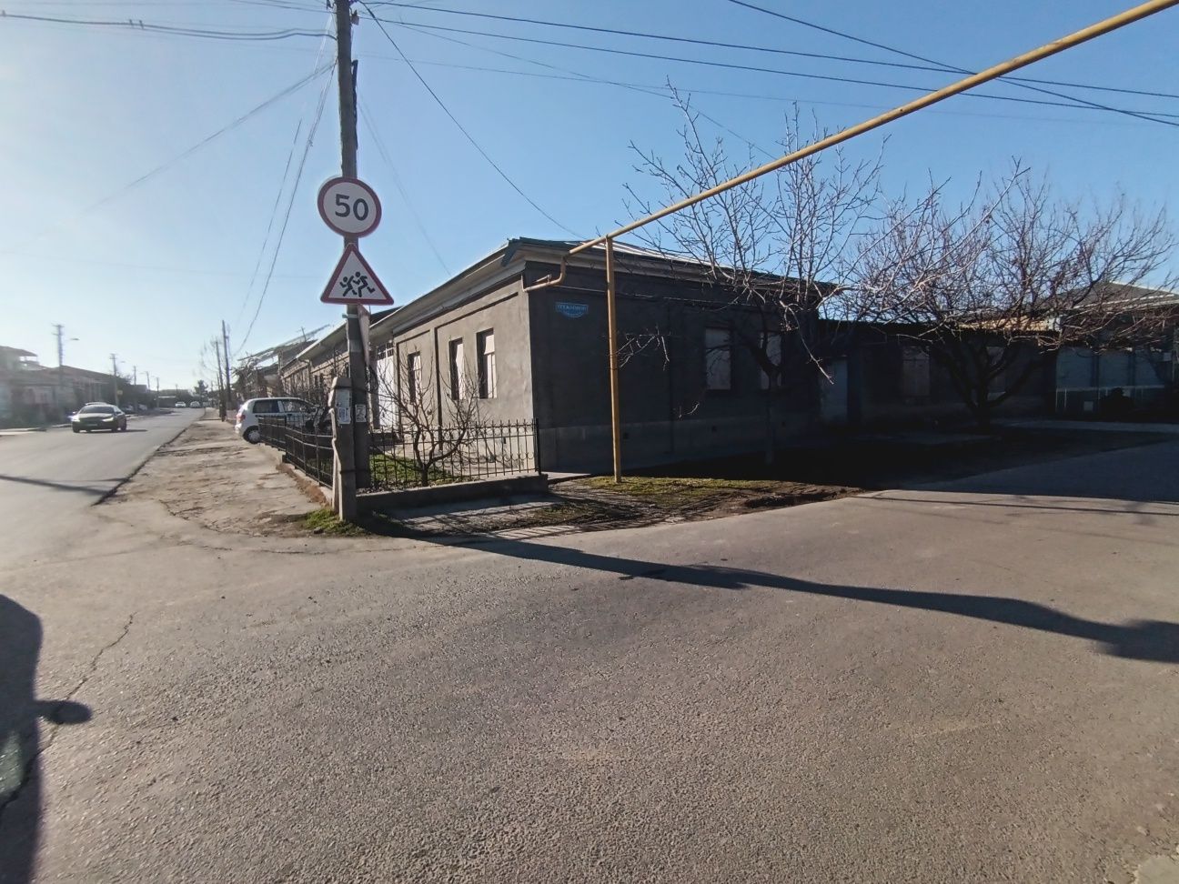 Yunusobod tumani 1 detskiy bolnitsa yo'li uglavoyda joylashgan