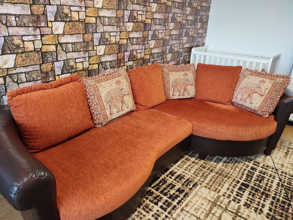 Coltar semirotund neextensibil + living