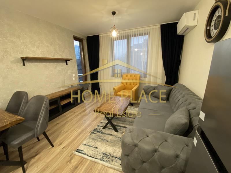 Дава се под наем Двустаен апартамент в Варна, Левски - 65 кв.м за 714 € - Снимка #2