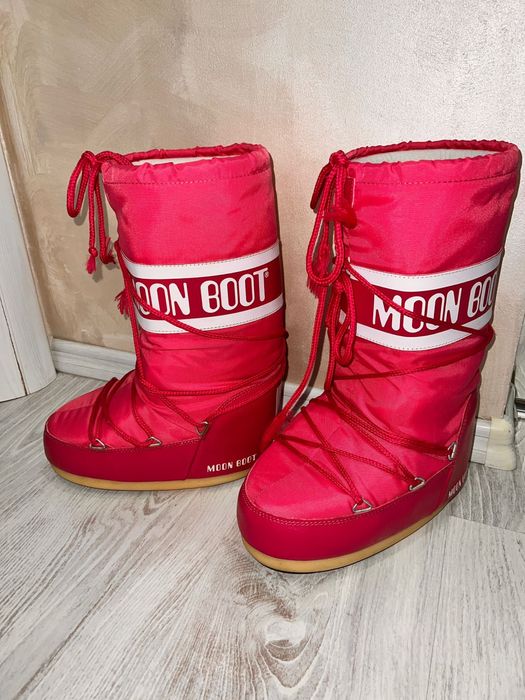 Moon Boot originali roz inchis marime 35-38