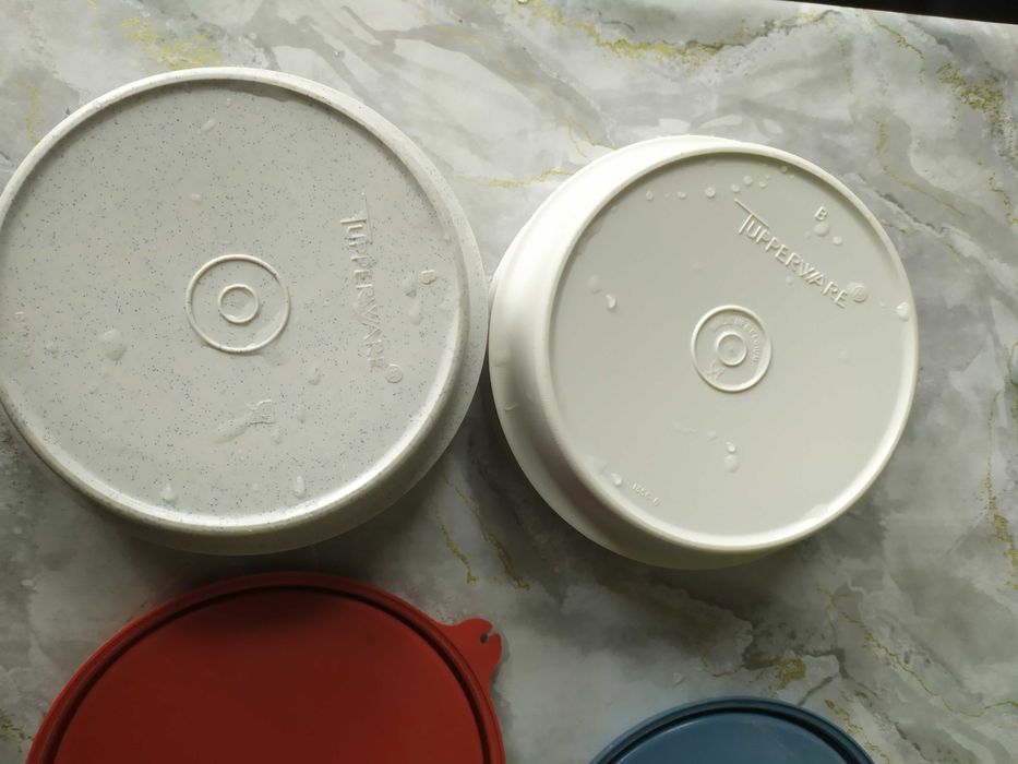 Tupperware кутии и чаши