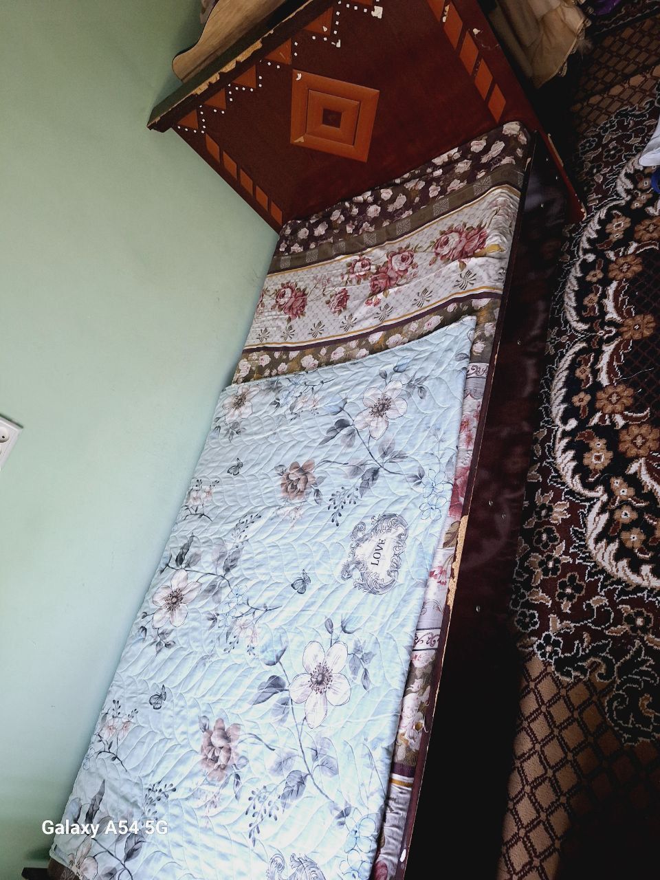 Кроват для спальни 2 штук
