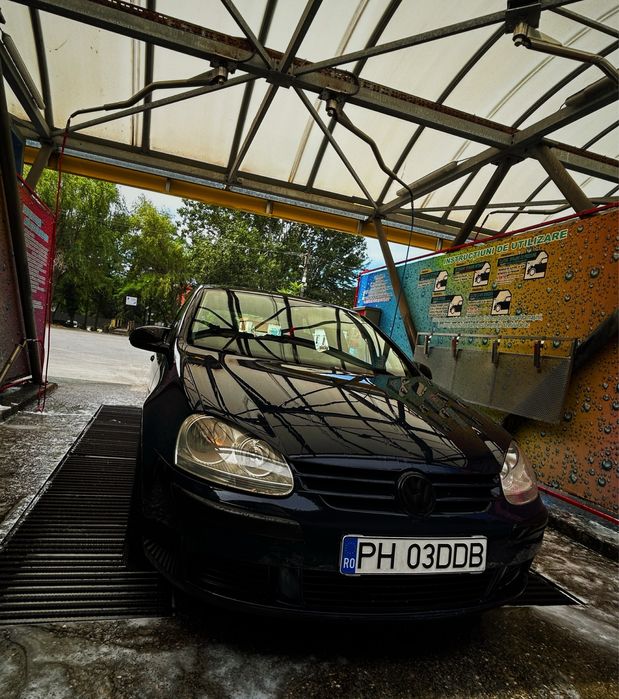 Vand sau schimb volskwagen golf 5 1.9 tdi