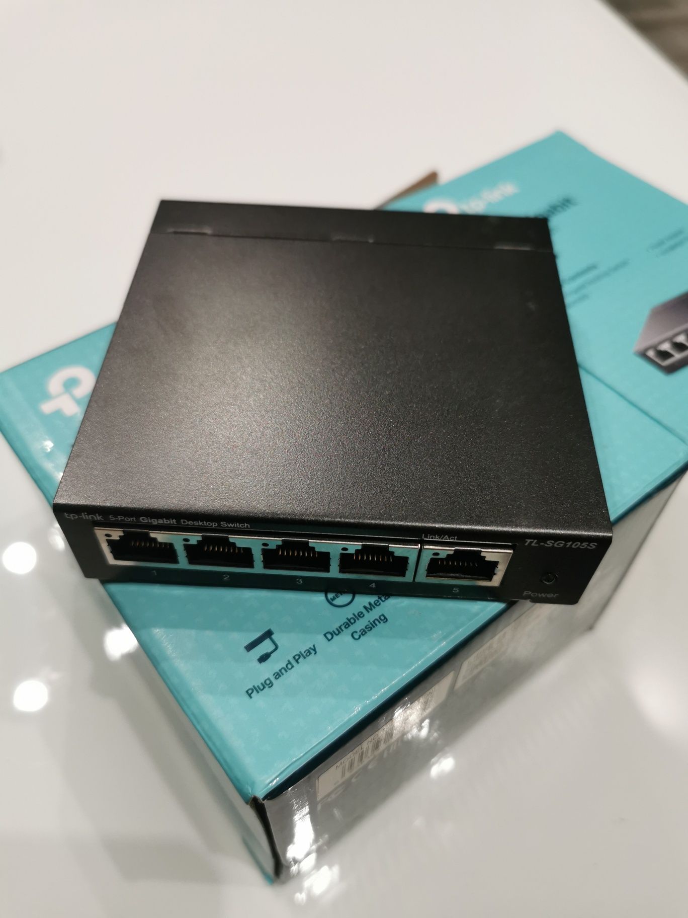 Switch TP-LINK TL-SG105, 5 x 10/100/1000Mbps