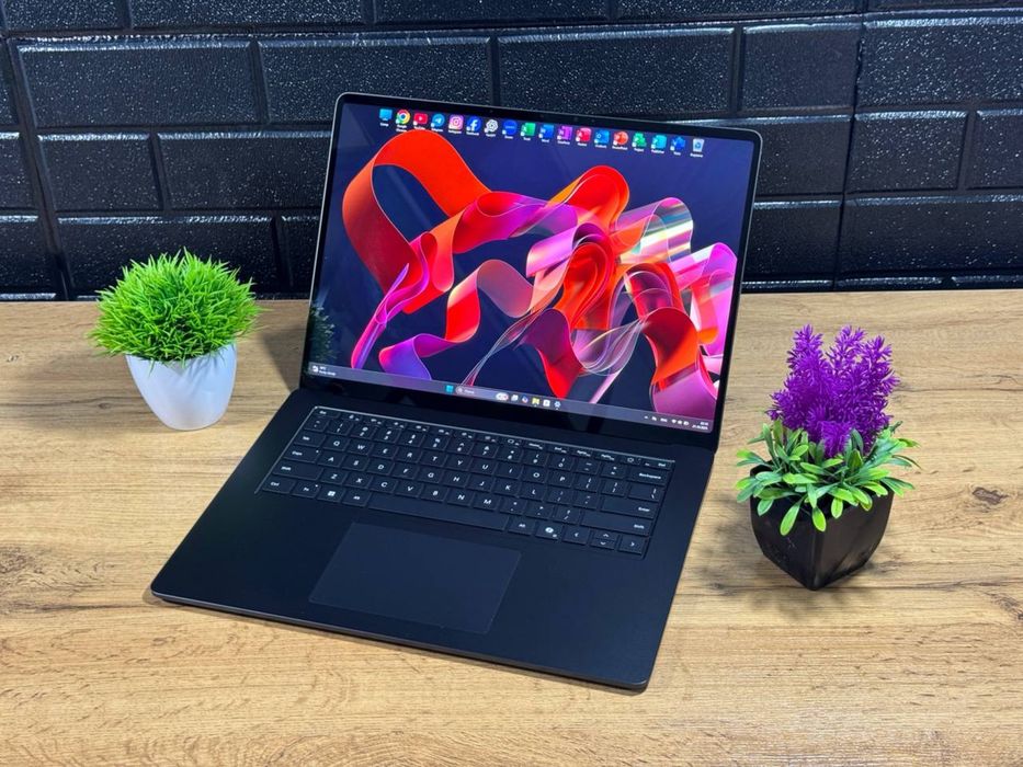 Microsoft Surface laptop 7-3-6 разные