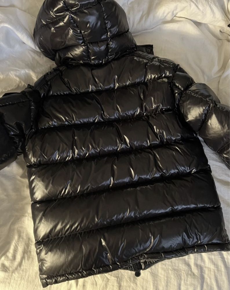 Geaca Moncler Maya Puffer Neagra Size 4