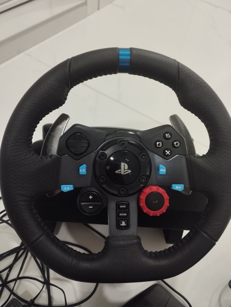 Logitech G29 DrivingForce + Shifter