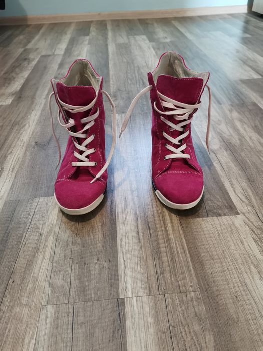 Ефектни обувки Peckott 15лв