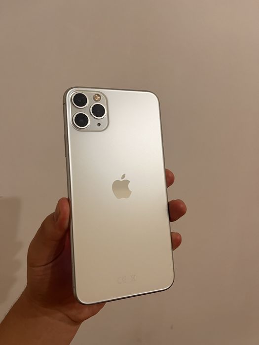 iPhone 11 Pro Max 256GB. В отличном состоянии!