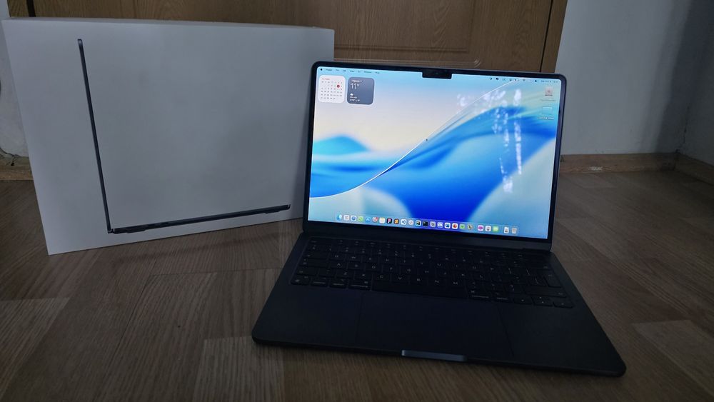 MacBook Air M3 13" 100% baterie 8GB 256GB