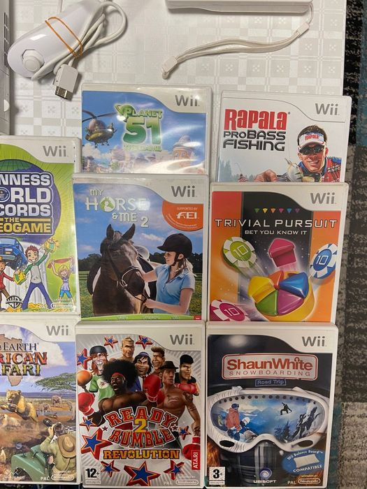 Consola Wii U de 8 GB + 10 Jocuri+ Maneta.