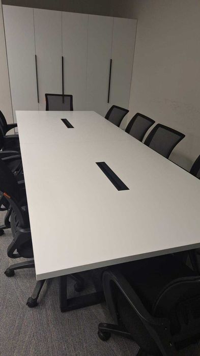 Столы для конферанса, переговорный.