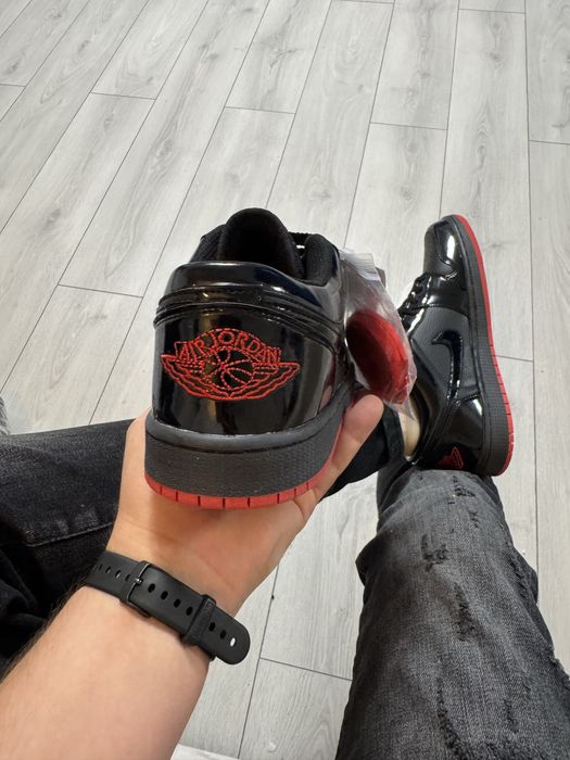 Adidasi Barbati Nike Jordan Negru & Rosu!