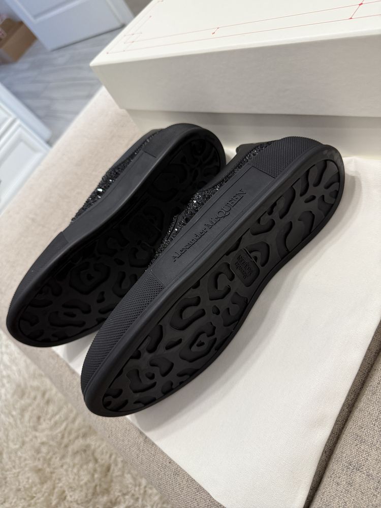 Alexander McQueen slip-on sneakers, Noi, originali, marime 40