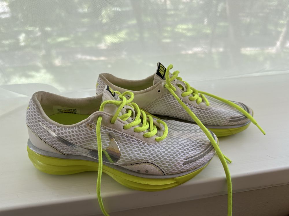 NIKE , кроссовки женские