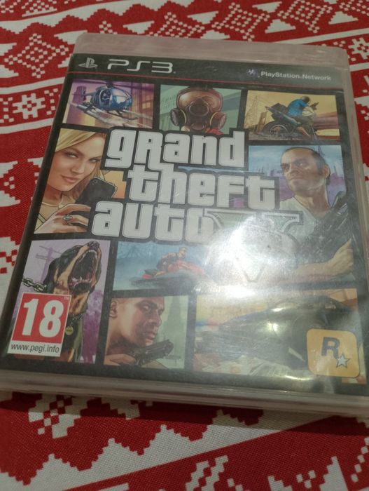 Vand FIFA 09 și GTA 5