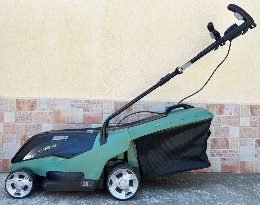 BOSCH Universal Rotak 36-590 - Безчеткова акумулаторна косачка 36V