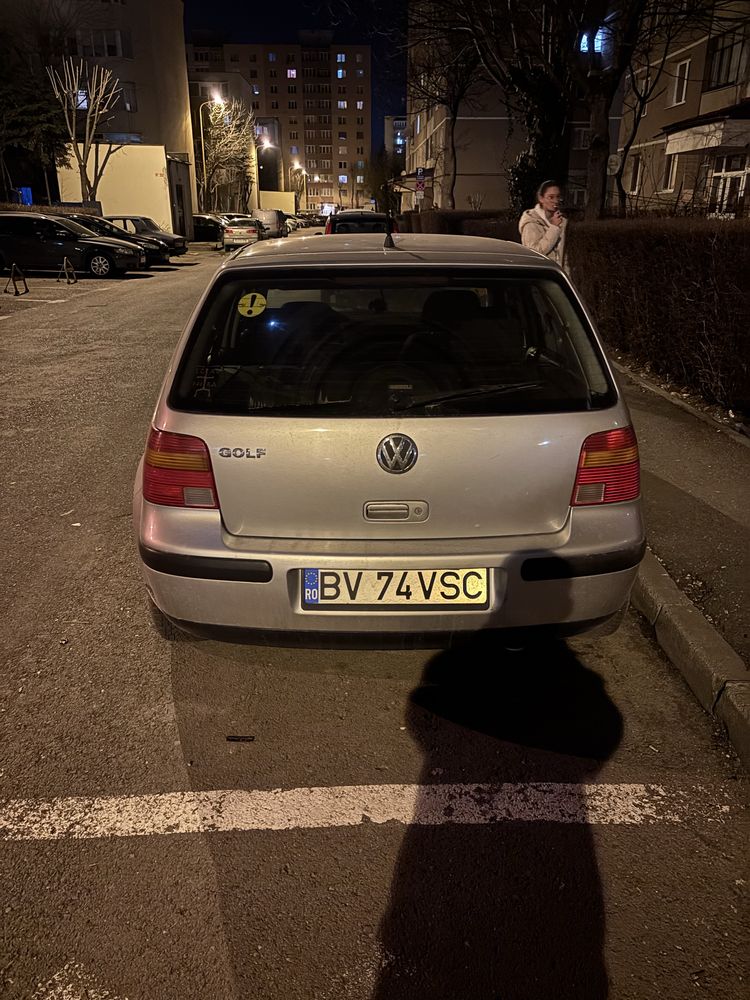 Vând Golf 4 1.4 16V !MOTOR DEFECT!