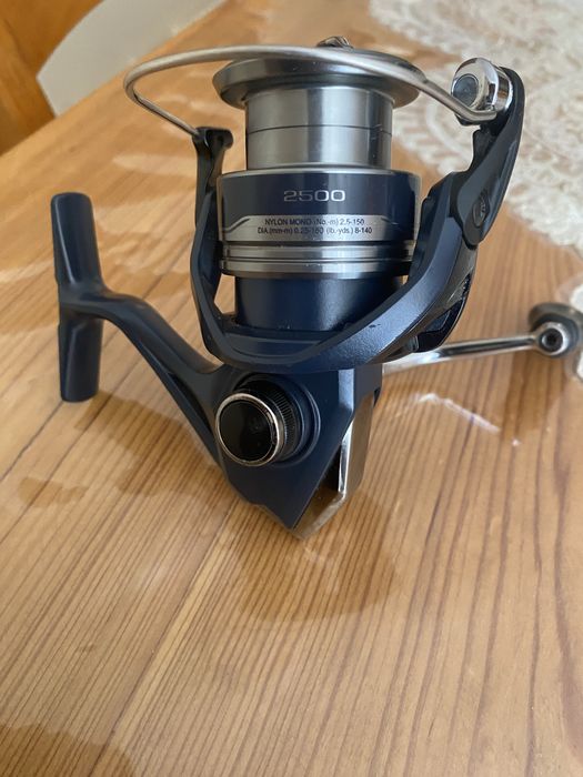 Vand mulineta spinning SHIMANO CATANA
