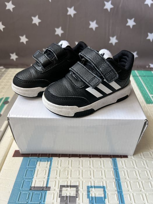 Маратонки Adidas