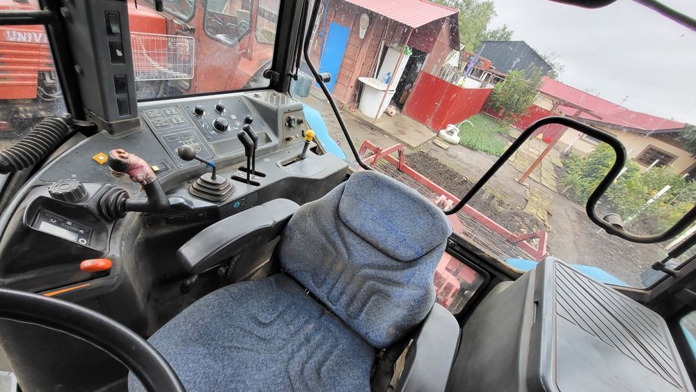 Tractor New Holland 8560