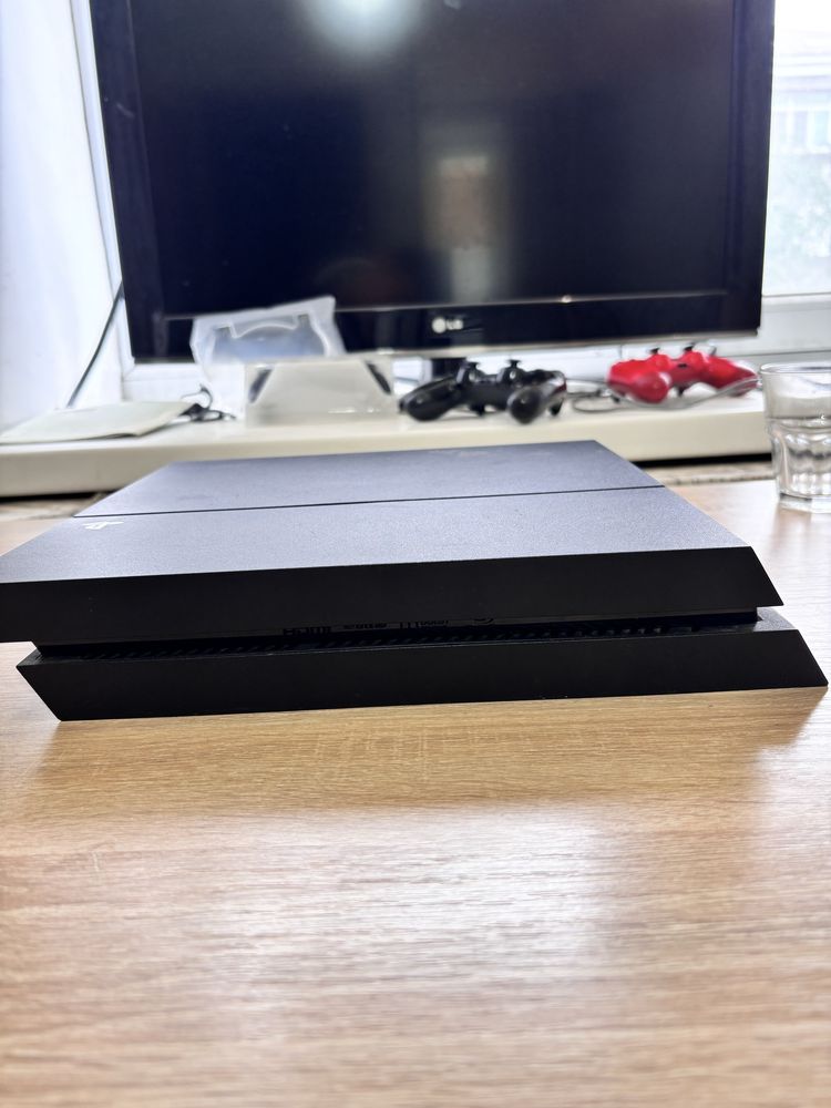 Play Station 4 fat срочно