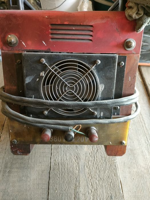 Продам сварочный аппарат в хорошем состояние.