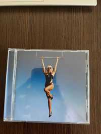 Албум на Miley Cyrus - Endless Summer Vacation