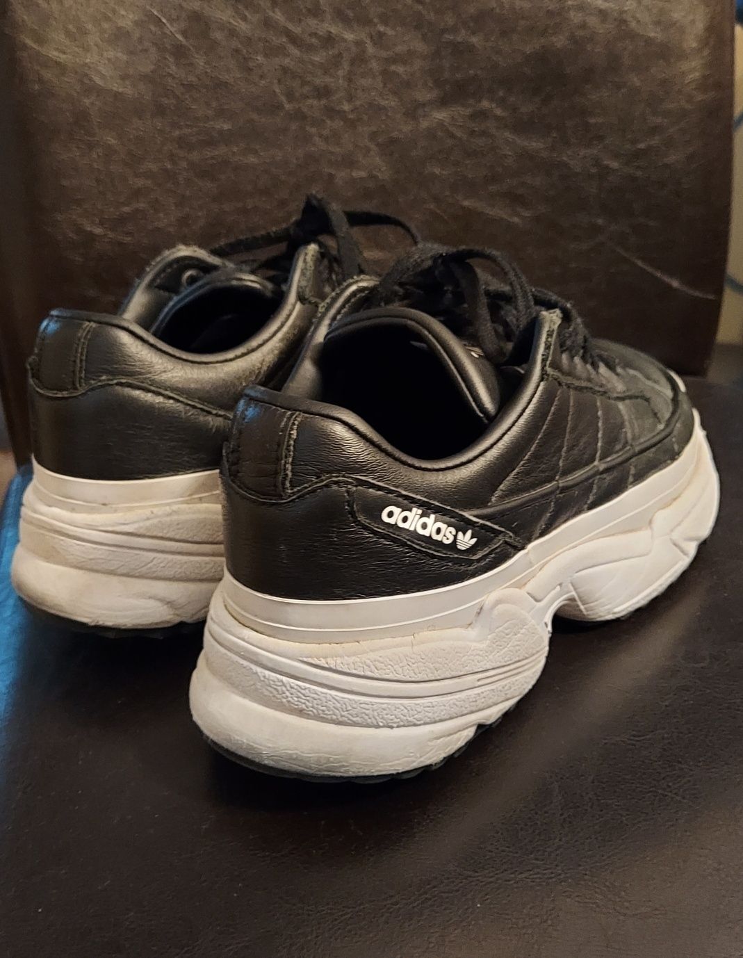 Оригинални дамски маратонки Adidas  38