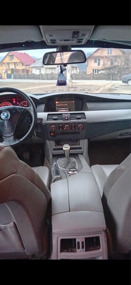 Vand sau Dezmembrez BMW e60