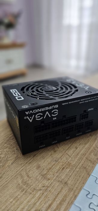 EVGA Supernova psu 650W 80+ Gold - ca nouă, full kit + cutie!