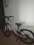 Vand bicicleta pentru fete!