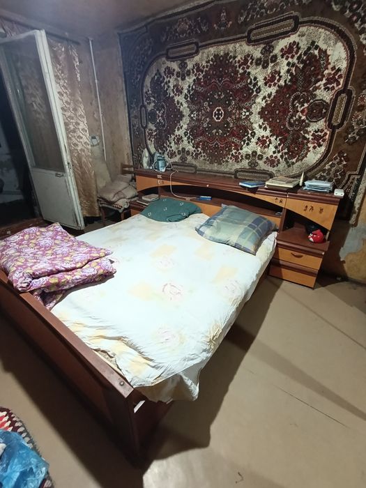 2-ух спальная кровать, комплект с прикроватными тумбочками